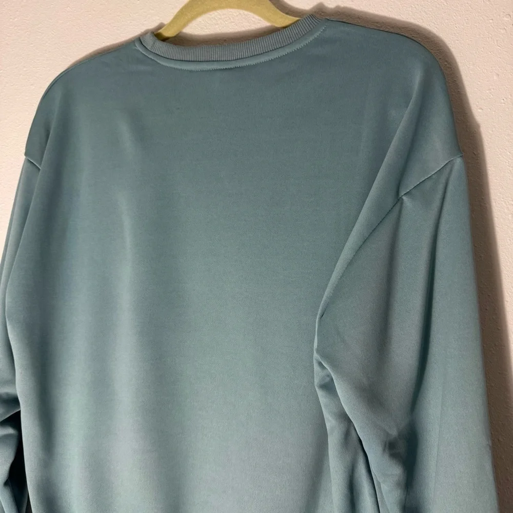 NWT Muted blue Goose Bumps sweat shirt size Medium